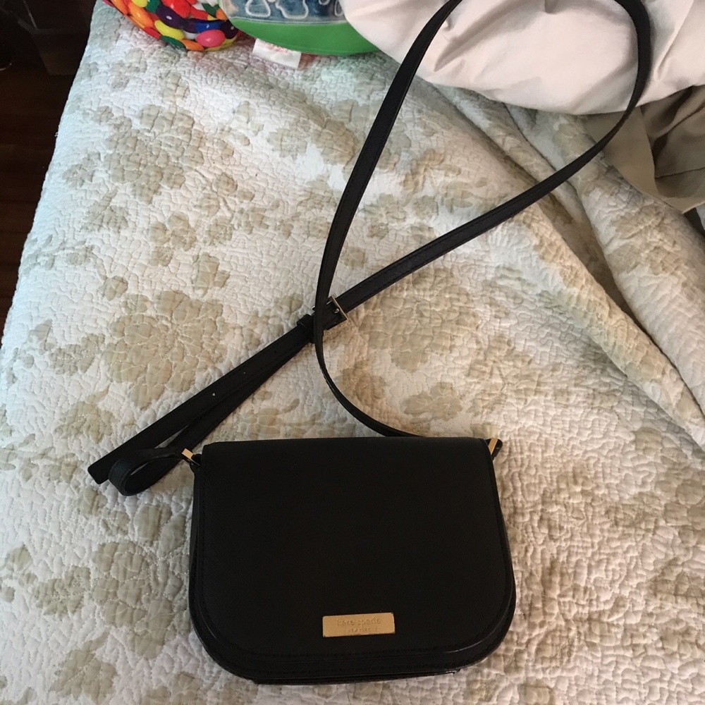 black kate spade cross body